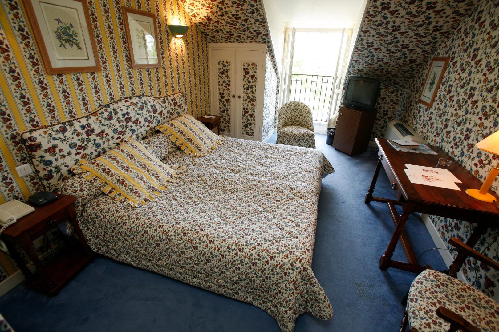 Hotel Chateau De Castel Novel - Les Collectionneurs Varetz Dış mekan fotoğraf