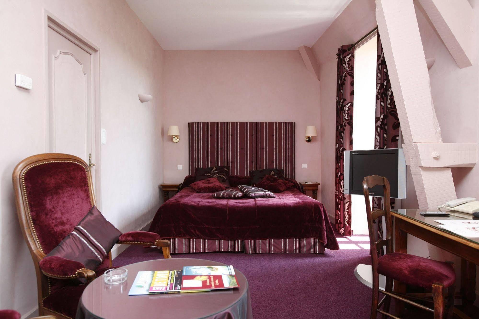 Hotel Chateau De Castel Novel - Les Collectionneurs Varetz Dış mekan fotoğraf